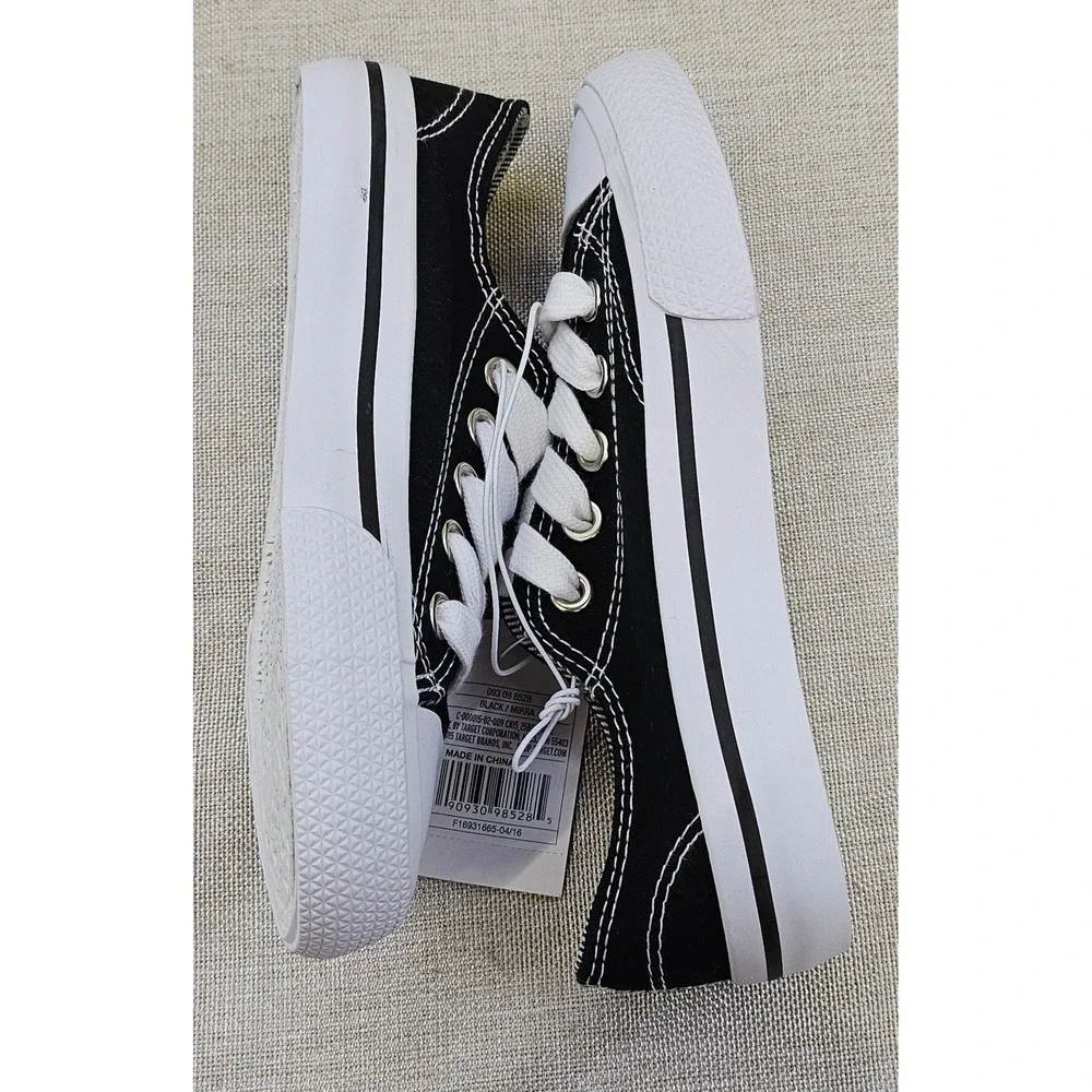 Circo Kids Black & White Canvas‎ Low Top Sneakers Unisex Kids Size 13